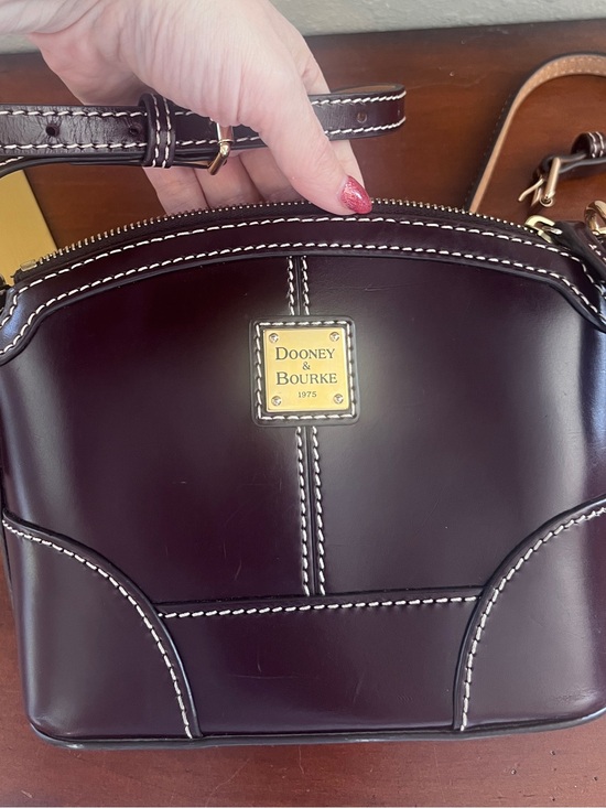 Dooney & Bourke Handbags - Authentic Dooney and Bourke Selleria Florentine crossbody